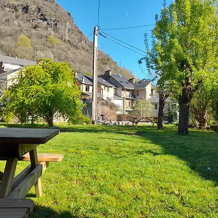 Διαμέρισμα T3 Neuf 52m2 4 Personnes Avec Jardin, Menage Inclus, Local Velo Bagnères-de-Luchon